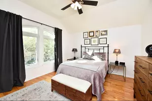 2007 Bailey St, Houston, TX 77006 - Photo 17