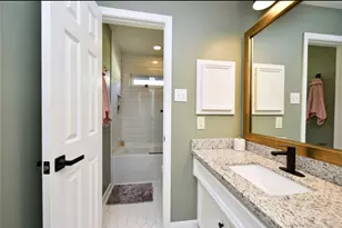 2007 Bailey St, Houston, TX 77006 - Photo 21