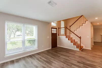 2806 Sunshine Circle, Sugar Land, TX 77479 - Photo 5