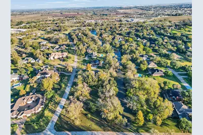 33110 Waltham Crossing, Fulshear, TX 77441 - Photo 5