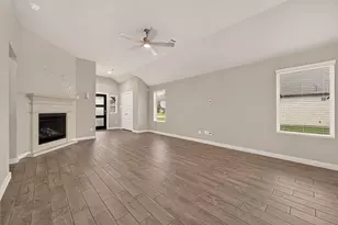 11638 Colossal Oak Dr, Houston, TX 77066 - Photo 9