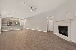 11638 Colossal Oak Dr, Houston, TX 77066 - Photo 7