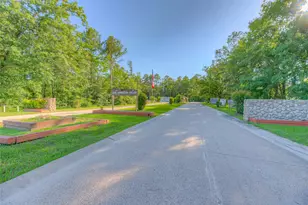 179 Somerset, Livingston, TX 77351 - Photo 9