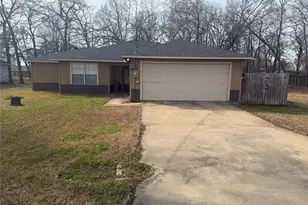 140 Chuck Wagon, Livingston, TX 77351 - Photo 1