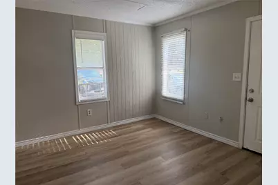 910 Queenswood, Montgomery, TX 77316 - Photo 5