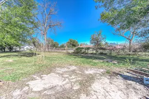 5402 Bennington St, Houston, TX 77028 - Photo 5