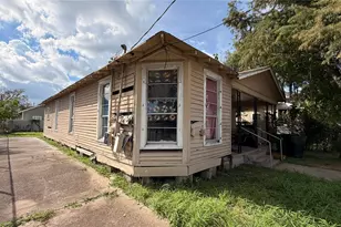 2409 Elysian St, Houston, TX 77009 - Photo 3
