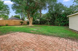 1011 Festival Dr, Houston, TX 77062 - Photo 23