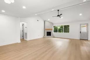 1011 Festival Dr, Houston, TX 77062 - Photo 5