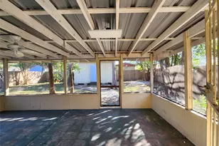 510 Gammon Dr, Houston, TX 77022 - Photo 17