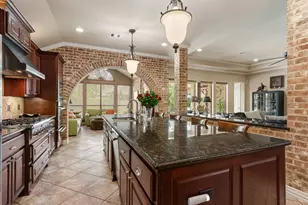 99 N Mews Wood Ct, The Woodlands, TX 77381 - Photo 9