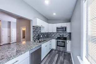 715 35th St, Galveston, TX 77550 - Photo 17