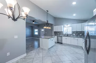 715 35th St, Galveston, TX 77550 - Photo 3