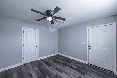 715 35th Street, Galveston, TX 77550 - Photo 9