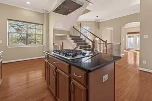 2063 W 14th 1/2 St, Houston, TX 77008 - Photo 11