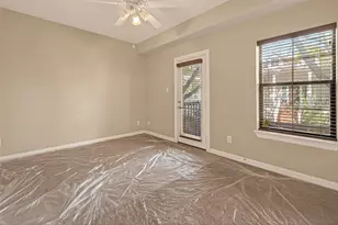 2063 W 14th 1/2 St, Houston, TX 77008 - Photo 17