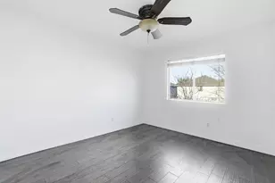 9207 Dairy View Ln, Houston, TX 77099 - Photo 19