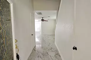 9207 Dairy View Ln, Houston, TX 77099 - Photo 3