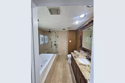 9207 Dairy View Lane, Houston, TX 77099 - Photo 17