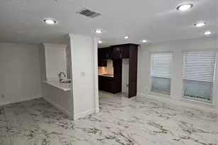 9207 Dairy View Ln, Houston, TX 77099 - Photo 11