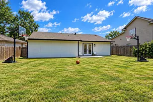 4910 Croker Ridge Rd, Houston, TX 77053 - Photo 3