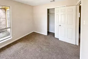 8710 Parkway Forest Dr, Houston, TX 77044 - Photo 17