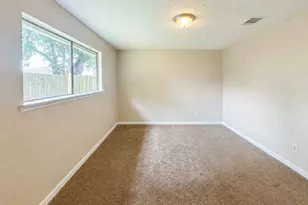 8710 Parkway Forest Dr, Houston, TX 77044 - Photo 29