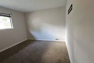 8710 Parkway Forest Dr, Houston, TX 77044 - Photo 7