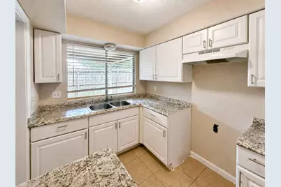 8710 Parkway Forest Drive, Houston, TX 77044 - Photo 13