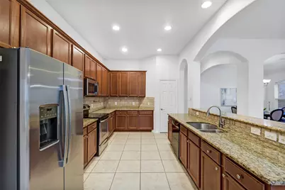 7014 Spruce View Court, Richmond, TX 77407 - Photo 9