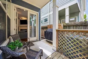 1011 W 14th St, Houston, TX 77008 - Photo 5