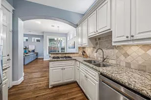 1011 W 14th St, Houston, TX 77008 - Photo 9