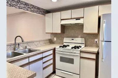 2808 Grants Lake Boulevard #506, Sugar Land, TX 77479 - Photo 3