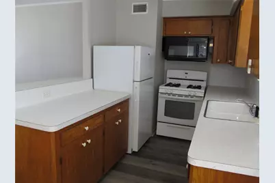 3 Avenue E, Bacliff, TX 77518 - Photo 5