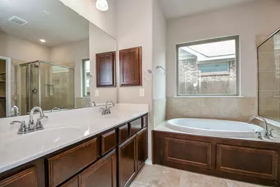 5039 Azalea Trace Drive, Houston, TX 77066 - Photo 11