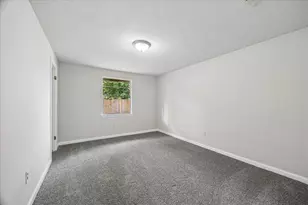 3919 Heatherbrook Dr, Houston, TX 77045 - Photo 5
