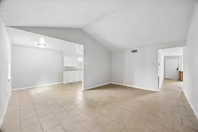 3919 Heatherbrook Drive, Houston, TX 77045 - Photo 3