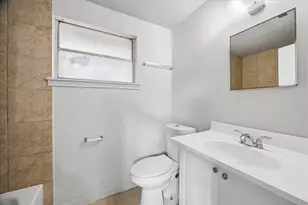 3919 Heatherbrook Dr, Houston, TX 77045 - Photo 9