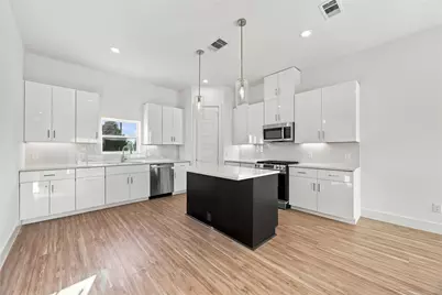 4704 Thornton Views Road, Houston, TX 77018 - Photo 15