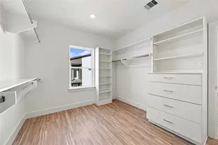 4704 Thornton Vws Rd, Houston, TX 77018 - Photo 25