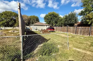 15322 Paul Rd, Sugar Land, TX 77498 - Photo 9