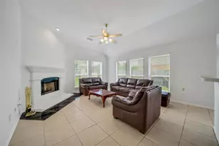 9918 Memorial Crossing Dr, Tomball, TX 77375 - Photo 11