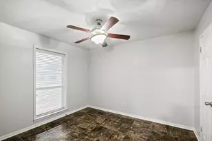 1905 Zapp Ln, Pasadena, TX 77502 - Photo 9