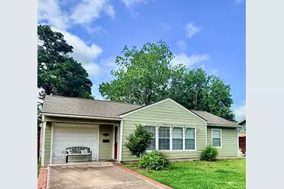 1017 E Miller Street, Angleton, TX 77515 - Photo 1