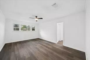 210 Weeping Oak Ln, Spring, TX 77388 - Photo 9