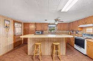 388 Cr 4752, Broaddus, TX 75929 - Photo 17