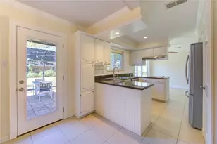 10922 Hillcroft Ave, Houston, TX 77096 - Photo 11