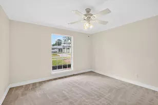 5911 Southern Hills Dr, Houston, TX 77069 - Photo 25