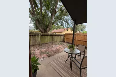 11 Regency Lane, Houston, TX 77088 - Photo 9