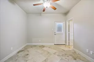 1902 Fletcher St, Houston, TX 77009 - Photo 9